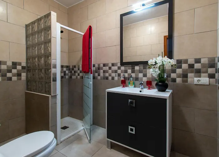 In Americas Private Pool Hot Tub Villa Playa de las Americas (Tenerife)